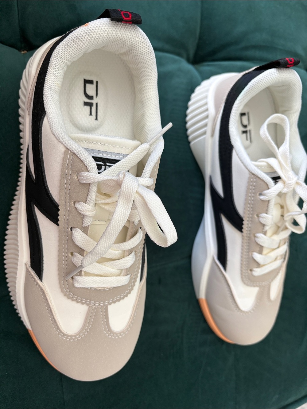 DE FLORANCE DF Cloudea™ 2.0
Sneaker size 8 women
- White Black & Light Taupe
